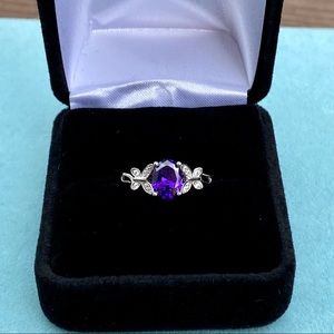 💸FINAL PRICE DROP💕NIB Sterling Silver Amethyst Center Stone CZ Ring💕